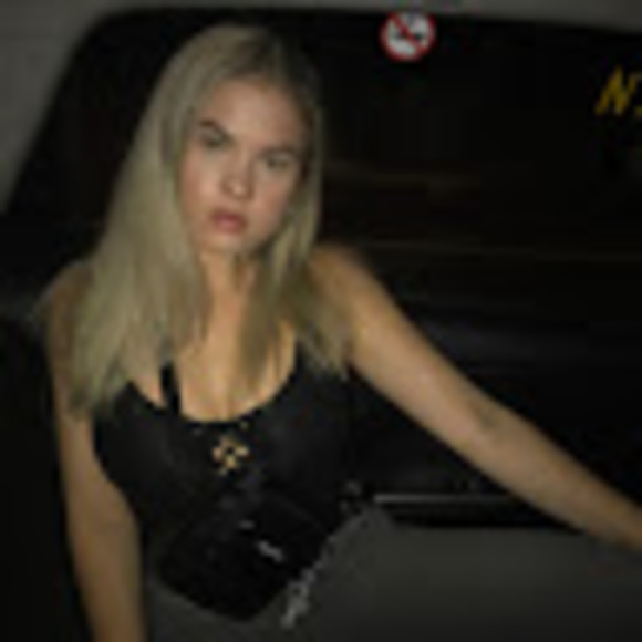 Meet your Posher, Cara-mia - Picture 1 of 1